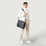 The Carismatico Black Leather Messenger Bag - Image 6