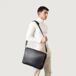 The Carismatico Black Leather Messenger Bag - Image 5