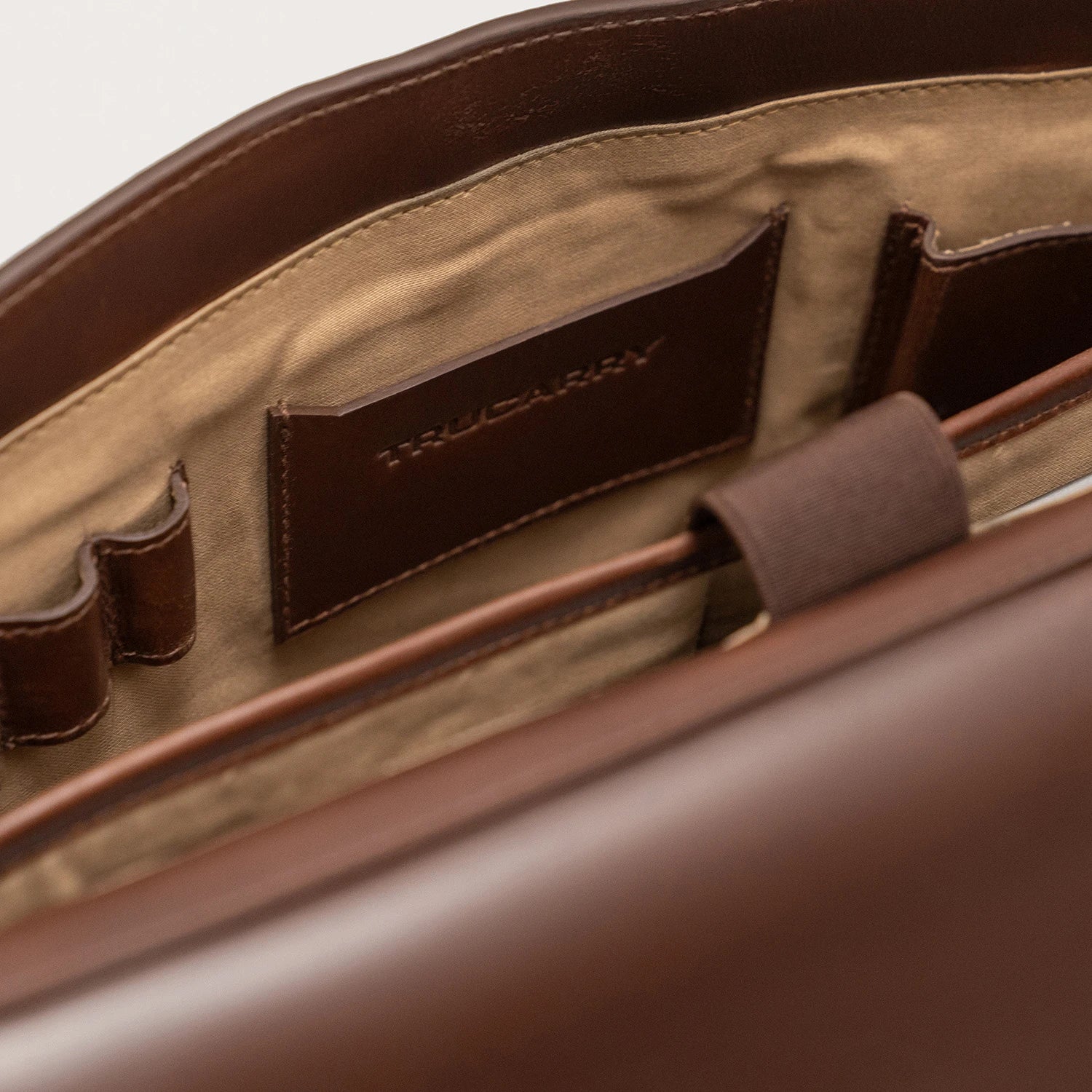 The Carismatico Vintage Brown Leather Messenger Bag - Image 9