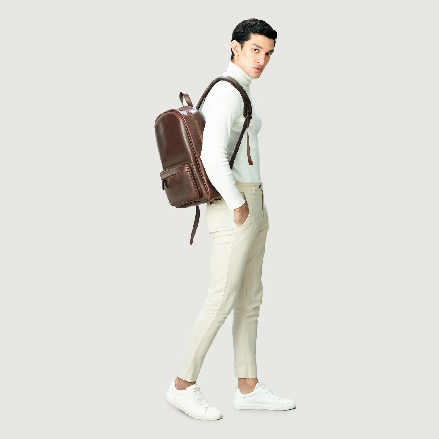 The Philos Vintage Brown Leather Backpack - Image 6