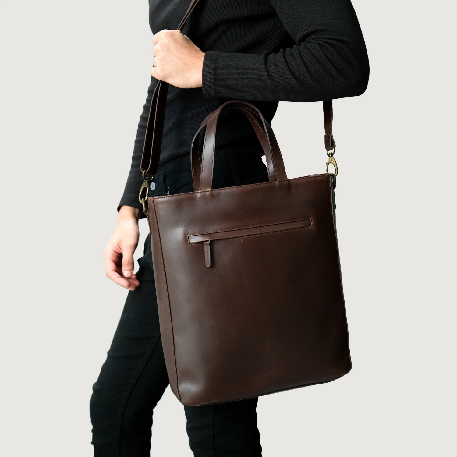 The Poet Vintage Brown Leather Tote Bag - Image 7